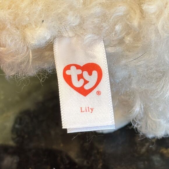 TY Beanie Baby 6" LILY White Llama Plush Animal Stuffed Toy MWMTs Ty Heart Tags - Picture 9 of 10